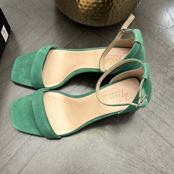 27 EDIT Naturalizer Iriss Ankle Strap Sandal (Wide) - Picture 9 of 11